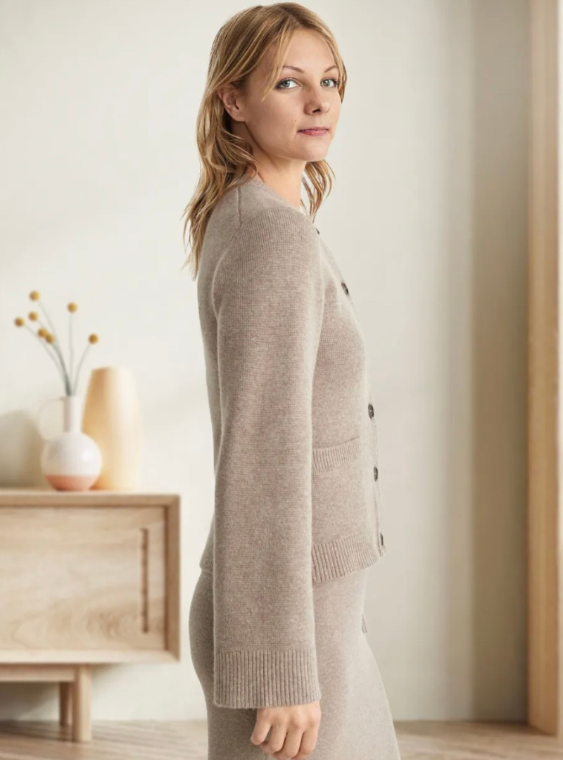 Women's Elegant Knit Cardigan | Button-front