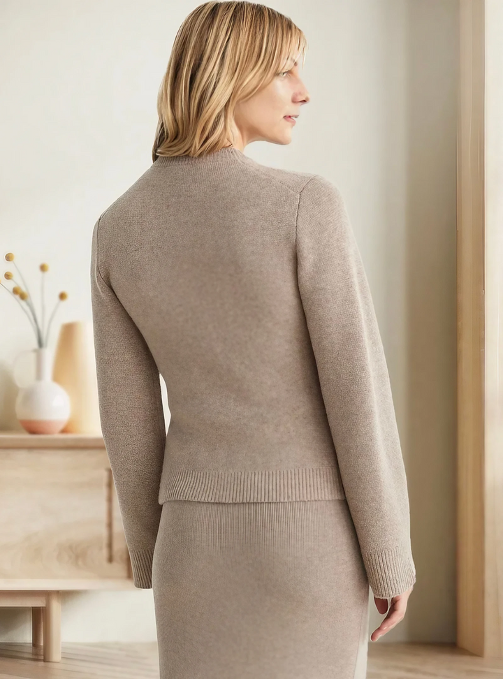 Women's Elegant Knit Cardigan | Button-front