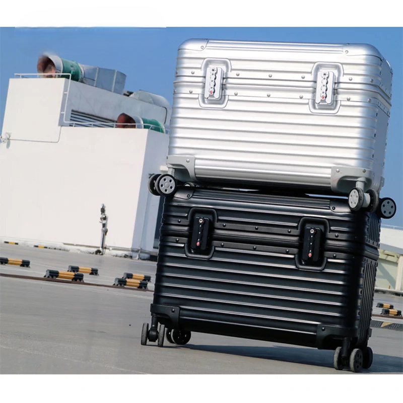 Hard Shell Suitcase With Wheels | Aluminium
