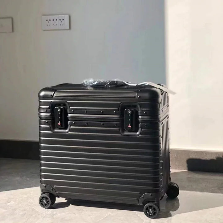 Hard Shell Suitcase With Wheels | Aluminium