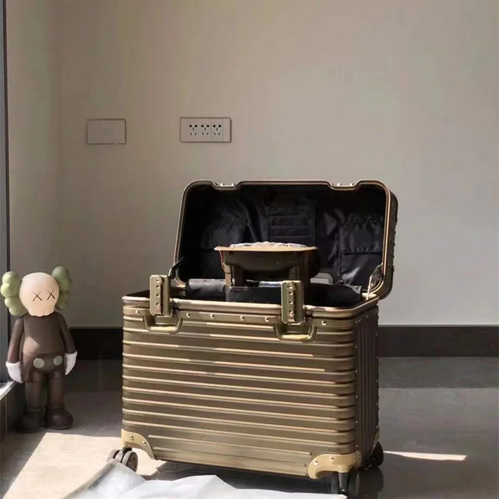 Hard Shell Suitcase With Wheels | Aluminium